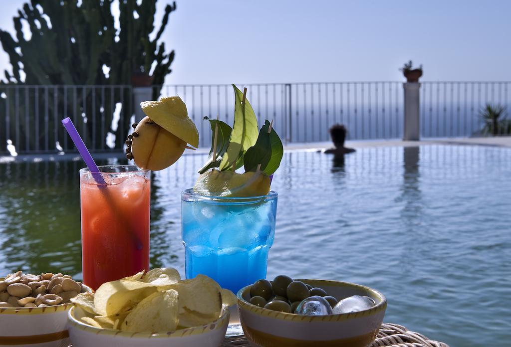 Hotel Carlo Magno Forio di Ischia エクステリア 写真