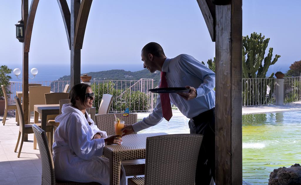 Hotel Carlo Magno Forio di Ischia エクステリア 写真