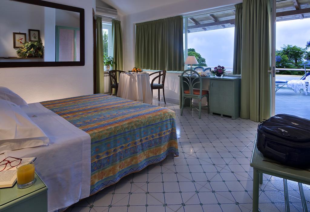 Hotel Carlo Magno Forio di Ischia エクステリア 写真