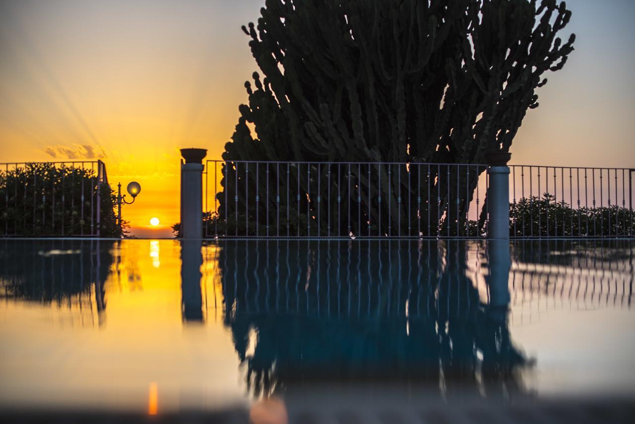 Hotel Carlo Magno Forio di Ischia エクステリア 写真