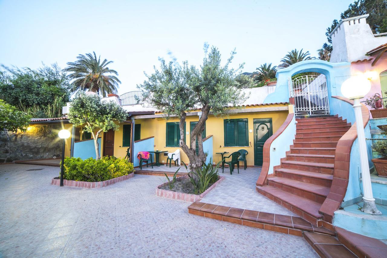 Hotel Carlo Magno Forio di Ischia エクステリア 写真