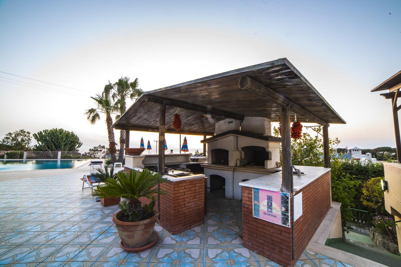 Hotel Carlo Magno Forio di Ischia エクステリア 写真