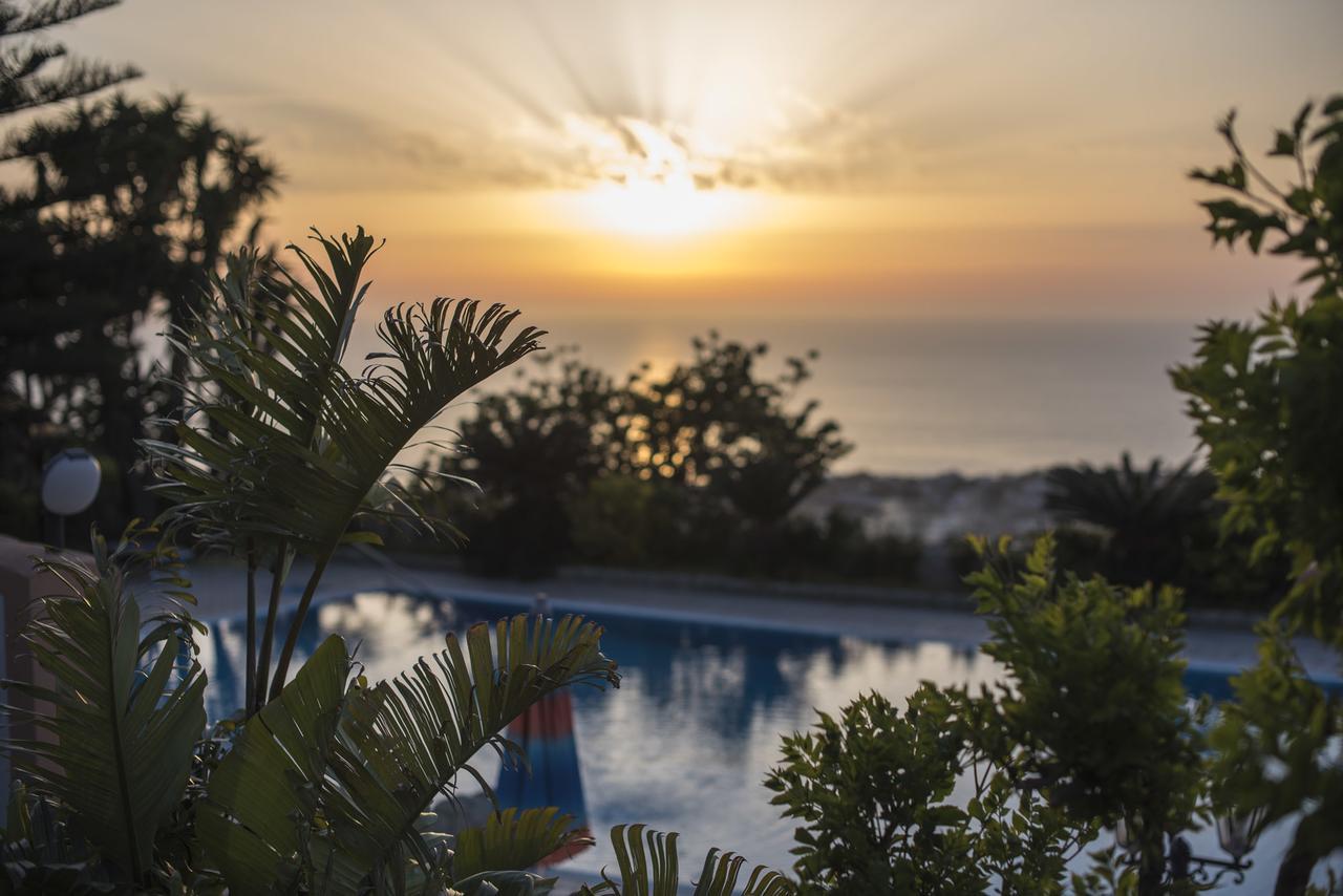 Hotel Carlo Magno Forio di Ischia エクステリア 写真