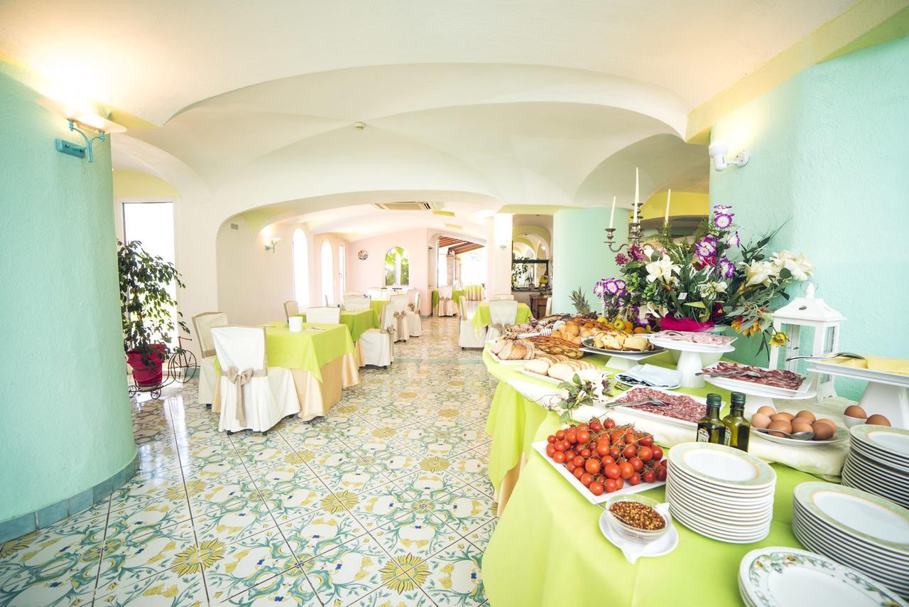 Hotel Carlo Magno Forio di Ischia エクステリア 写真