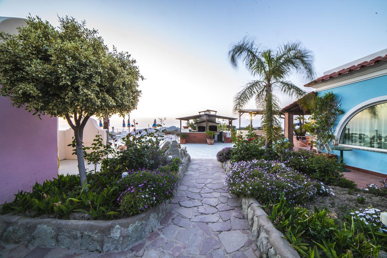 Hotel Carlo Magno Forio di Ischia エクステリア 写真